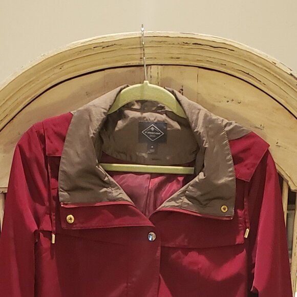St Johns Bay Red and Gray Anoraks Coat with Detachable Hood - Picture 4 of 10